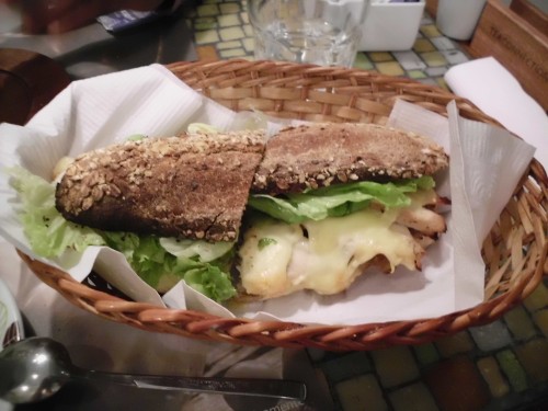 chicken sandwich in buenos aires, argentina